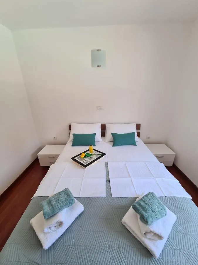 Modern Apartment Near The Sea-Mise Trogir