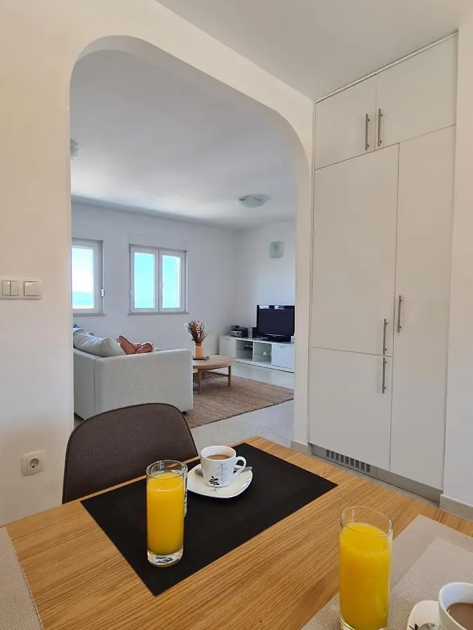 Modern Apartment Near The Sea-Mise Trogir 0*,