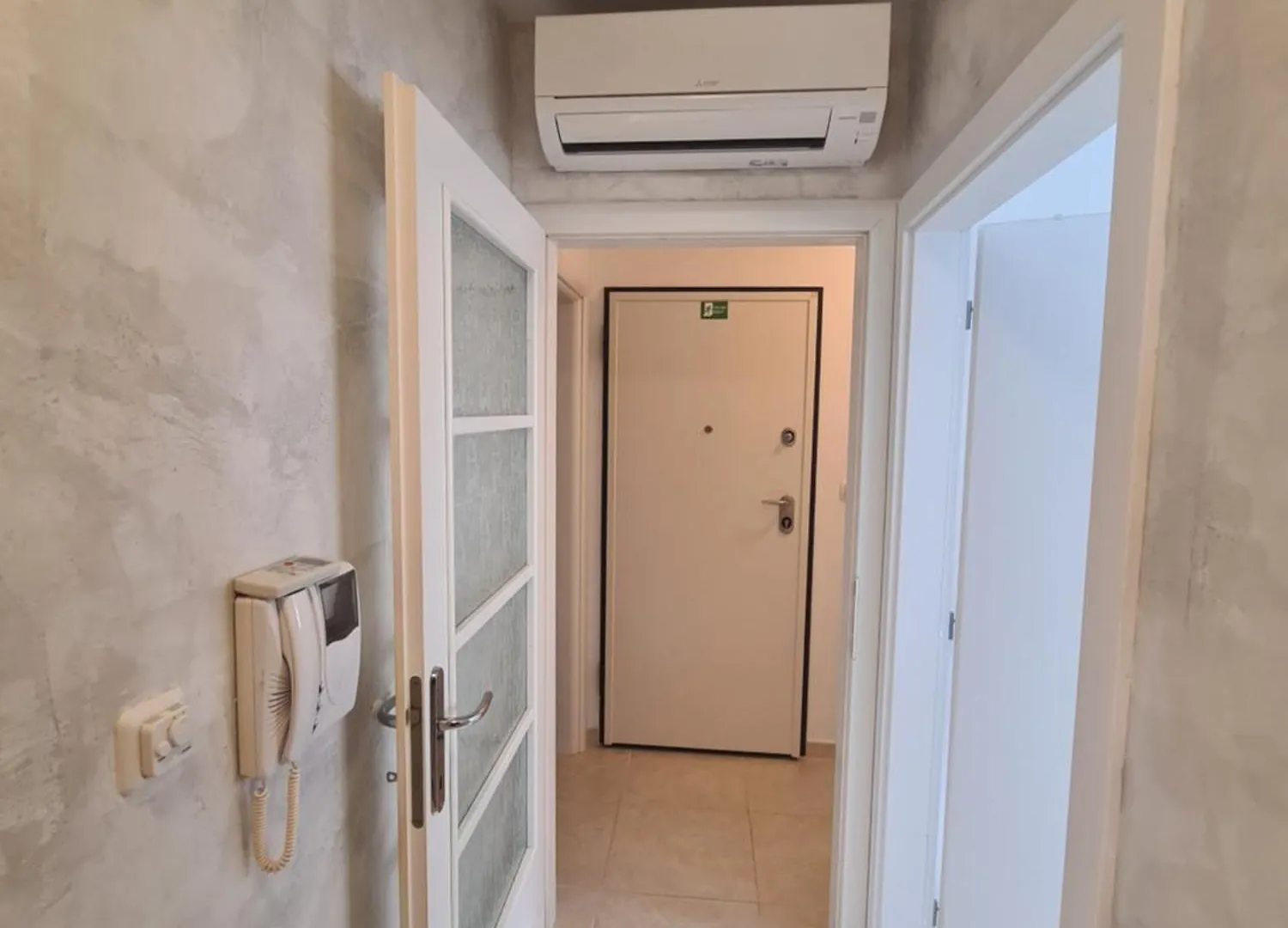Modern Apartment Near The Sea-Mise Trogir Croatia