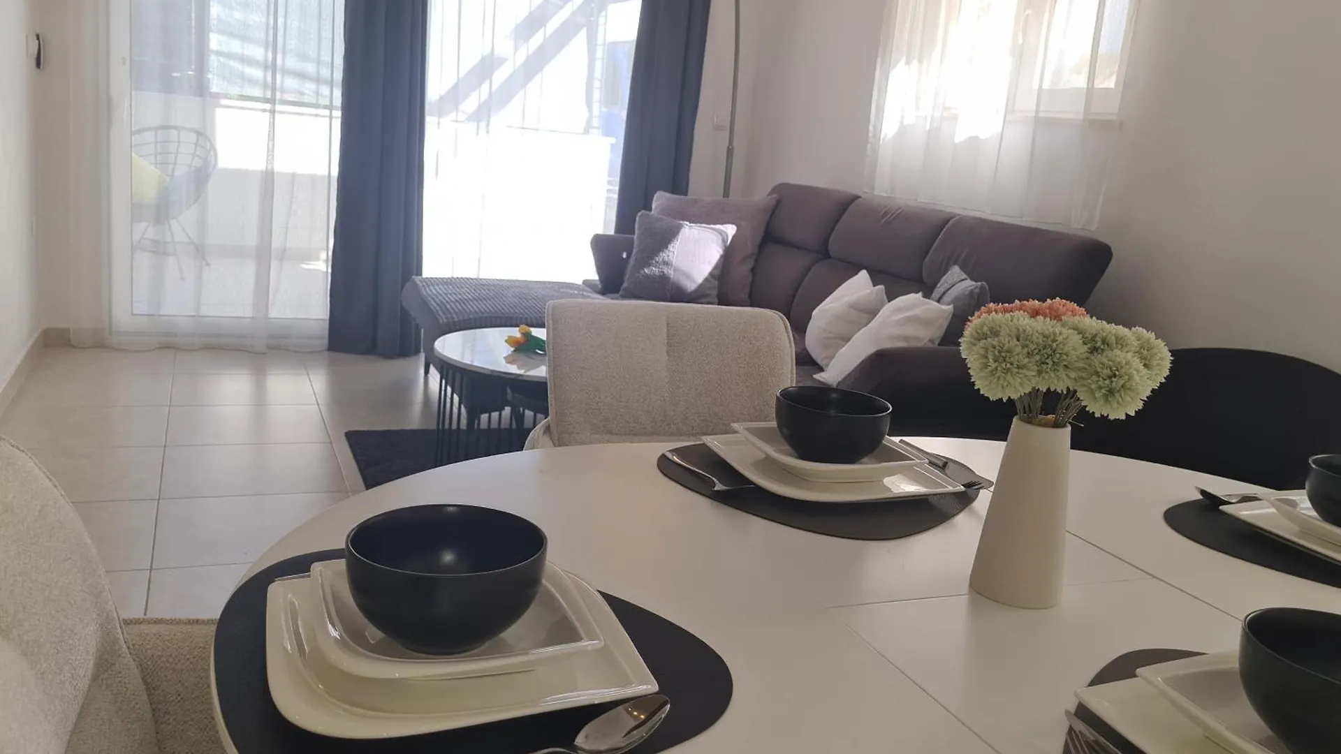 Modern Apartment Near The Sea-Mise Trogir
